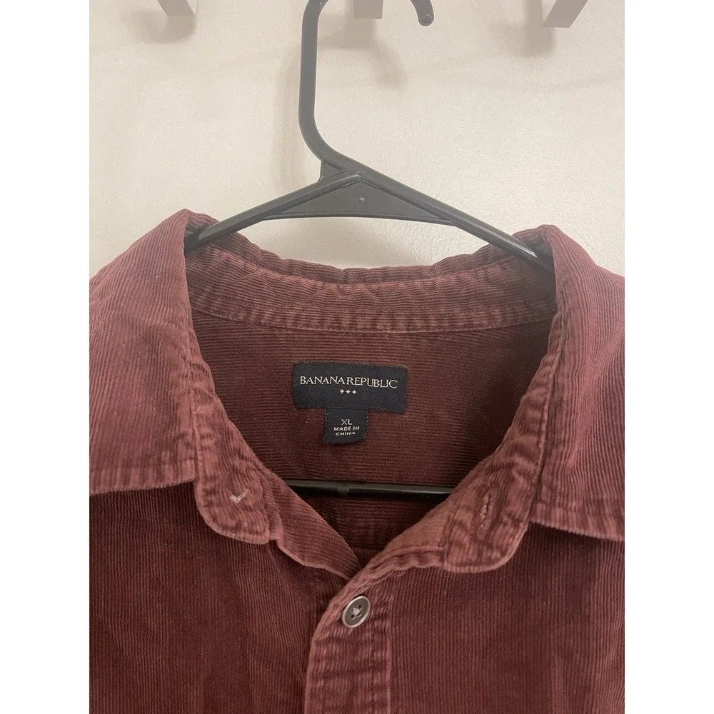 Banana‎ Republic Men's Corduroy Burgundy Button Up Christmas Holiday Preppy